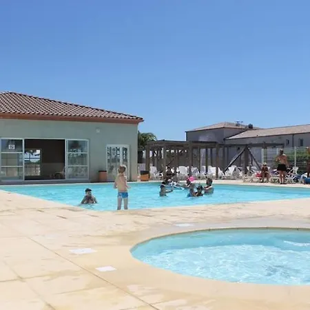 Agreable Maison De *
