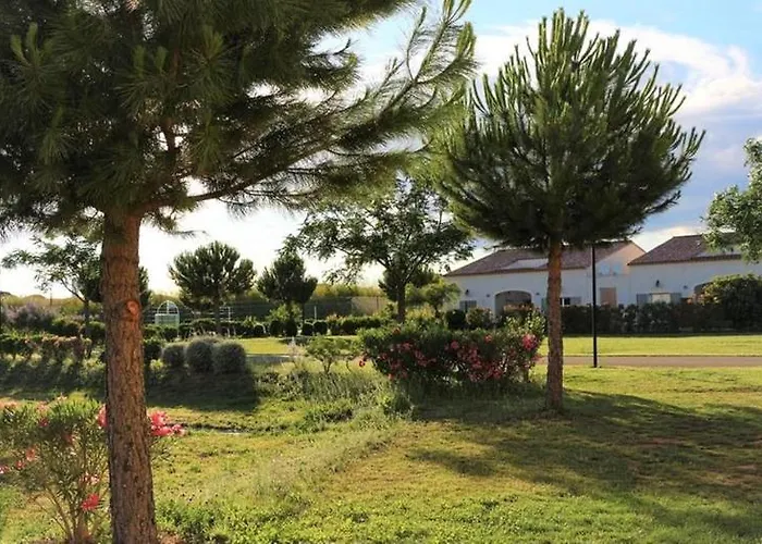 Holiday home Agreable Maison De *